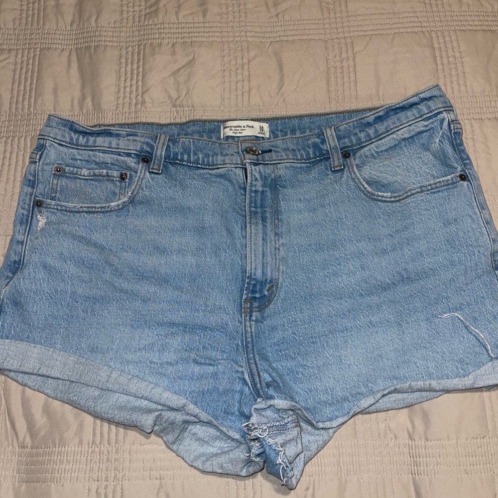 Abercrombie & Fitch The mom short high rise denim.